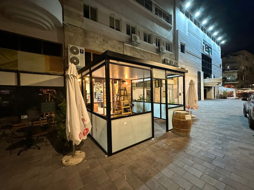 1762153968100-b3rxsen34yd