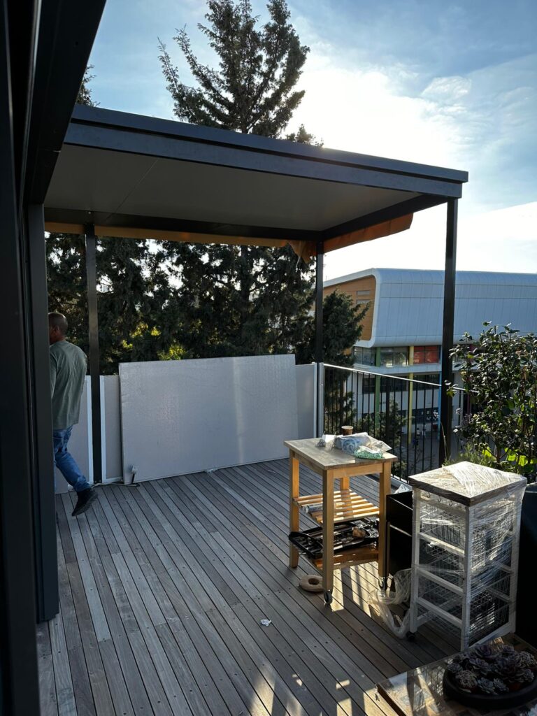 1762154260943-p5w8xv1k2gl