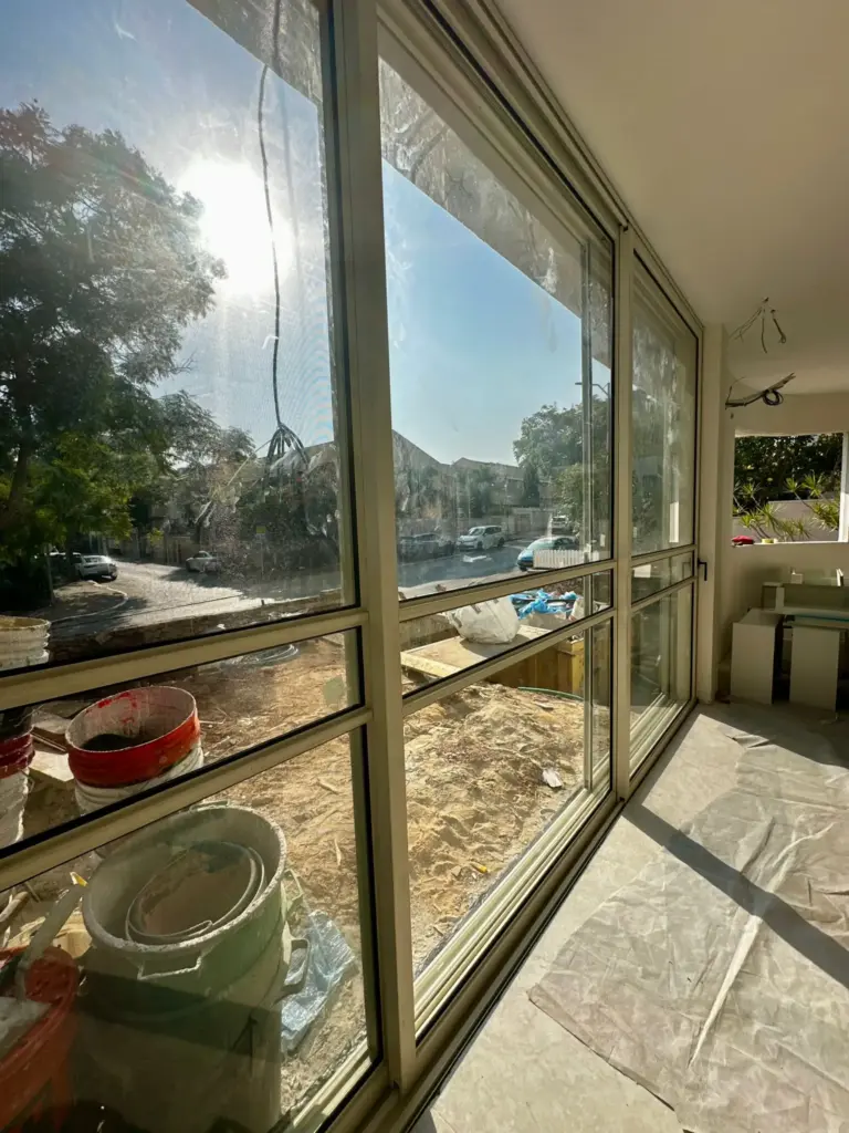 1762437338902-00x4lca72snj